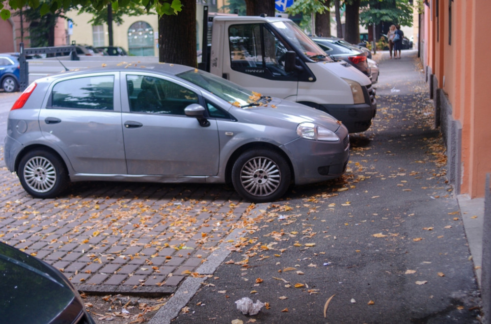 Ne znam da li ga pokreće benzin, metan ili čista mržnja prema otpadu: Najpošteniji oglas za Punta ikada