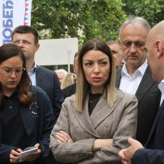 Mesarović, Žarić Kovačević, Pavkov i Gajić u Bačkoj Palanci: Razgovarali sa građanima o daljem razvoju