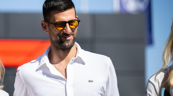 Od šljake do Formule 1 – Đoković u centru pažnje u Barseloni VIDEO