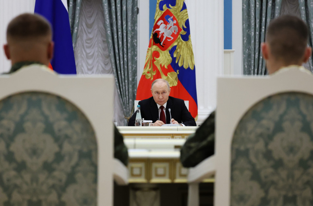 Procurili deklasifikovani dokumenti: Putin pada?