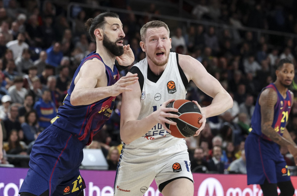 Efes se oprostio od iskusnog dua