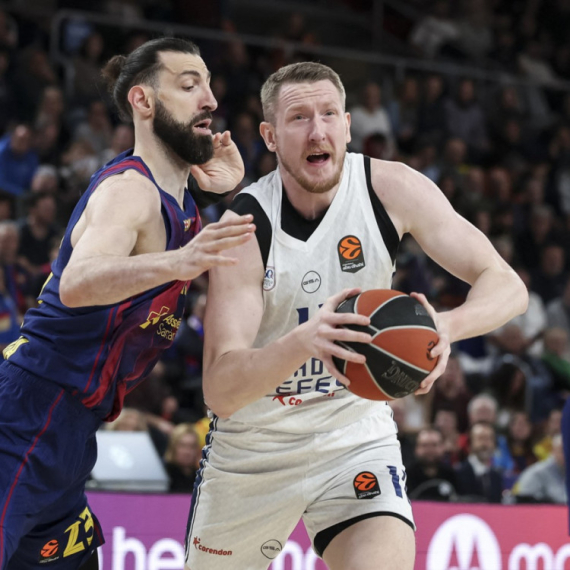 Efes se oprostio od iskusnog dua