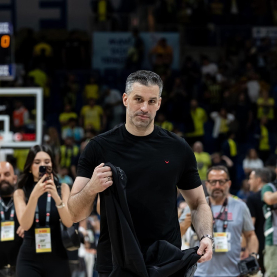 Alimpijević grmeo: "Moji igrači su heroji!" VIDEO
