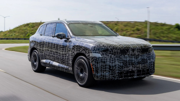 BMW je stavio svoju najveću bateriju ikada u novi X5