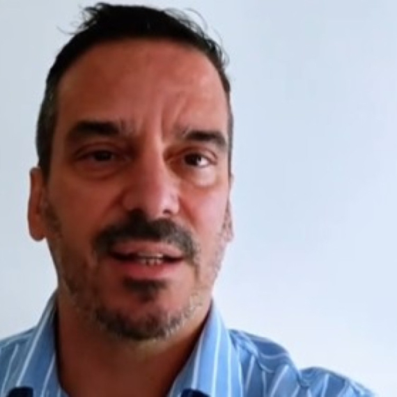 Laž dana; Piper: "Nismo zlatne ribice, pamtimo Maju, znamo šta je radila" VIDEO