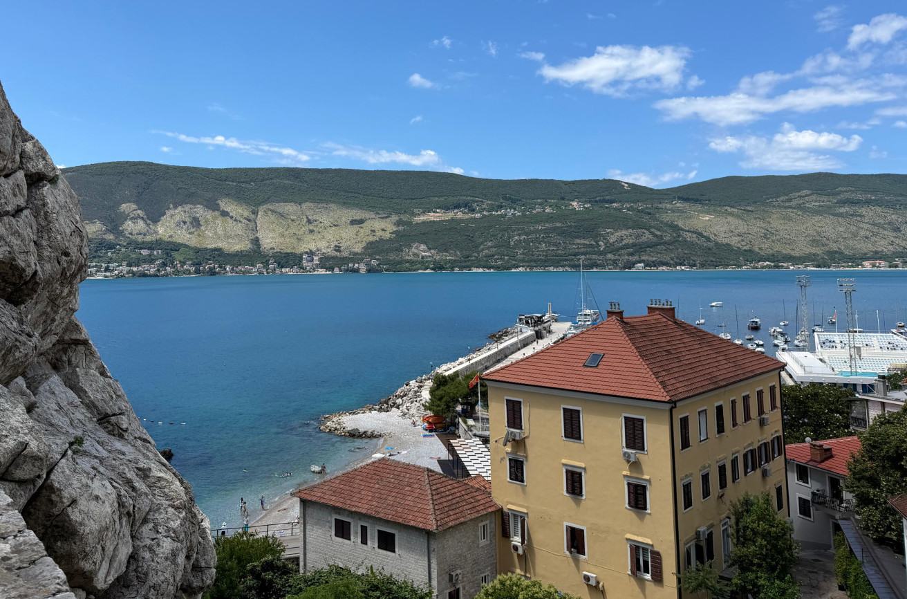 Cene smeštaja u Crnoj Gori: Evo koliko je potrebno jednoj porodici za odmor na primorju