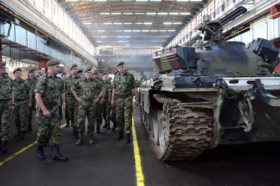 Vojska Srbije jača remontne kapacitete: General Mojsilović obišao ključnu vojnu ustanovu u Čačku
