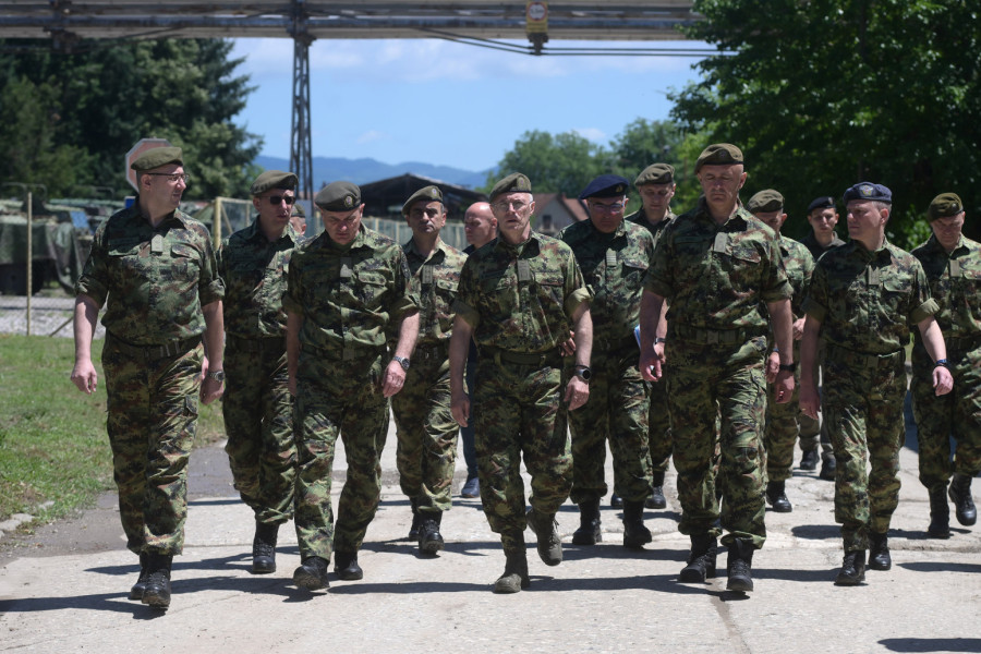 Vojska Srbije jača remontne kapacitete: General Mojsilović obišao ključnu vojnu ustanovu u Čačku