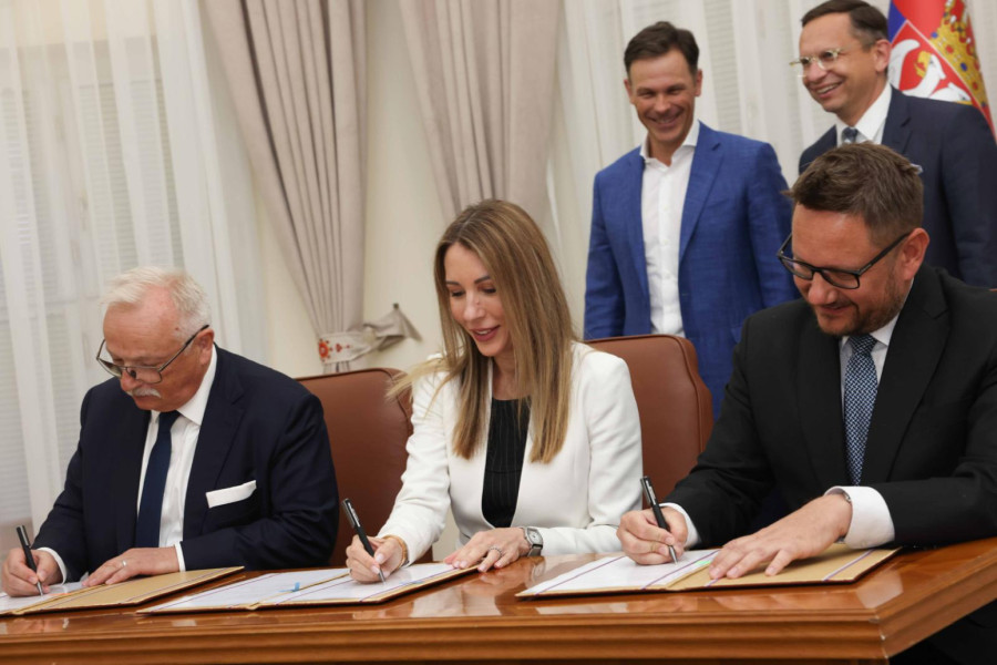 Novi okvir za upravljanje NIS-om: Potpisan ugovor sa MOL grupom FOTO
