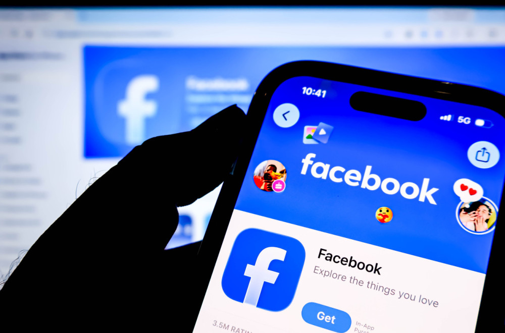 Facebook potpuno menja izgled? Stiže opcija koja će prepoloviti internet