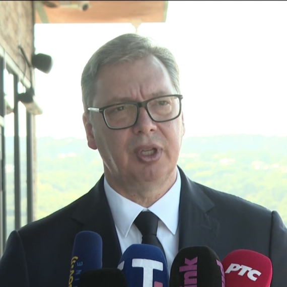 Vučić iz Tbilisija: "Očekujem da ćemo iz Vašingtona dobiti još poslednjih 15 dana za NIS"