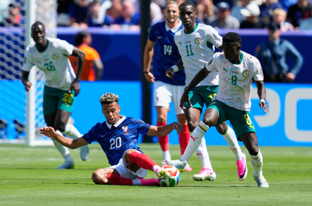 Mirno u Njujorku: Francuska oprezna, Senegal se trudi