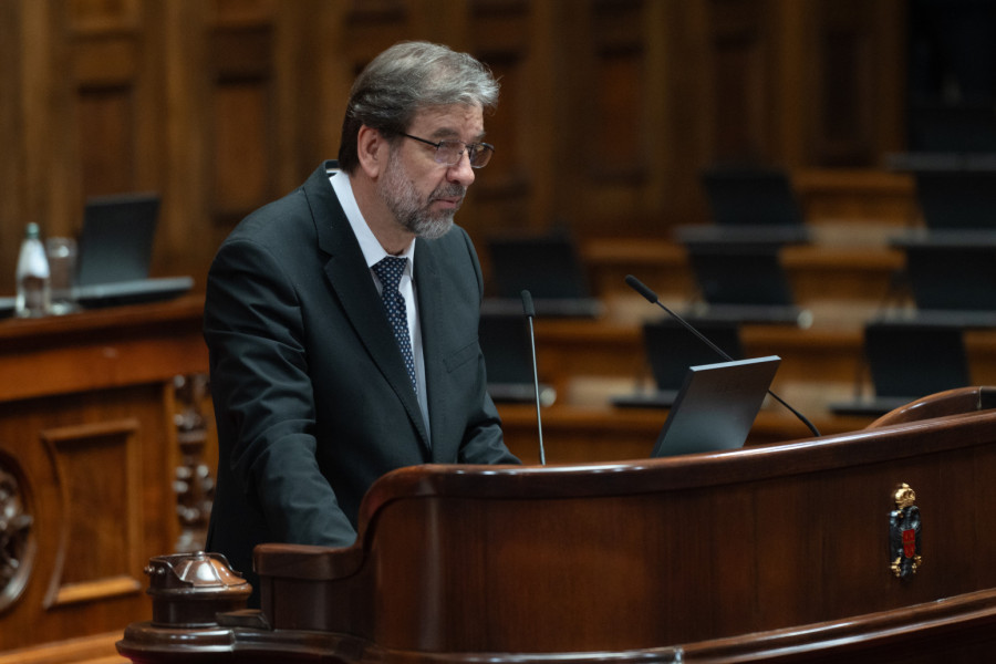 Posebna sednica Skupštine Srbije; Miroljub Tomić položio zakletvu za predsednika Vrhovnog suda FOTO/VIDEO
