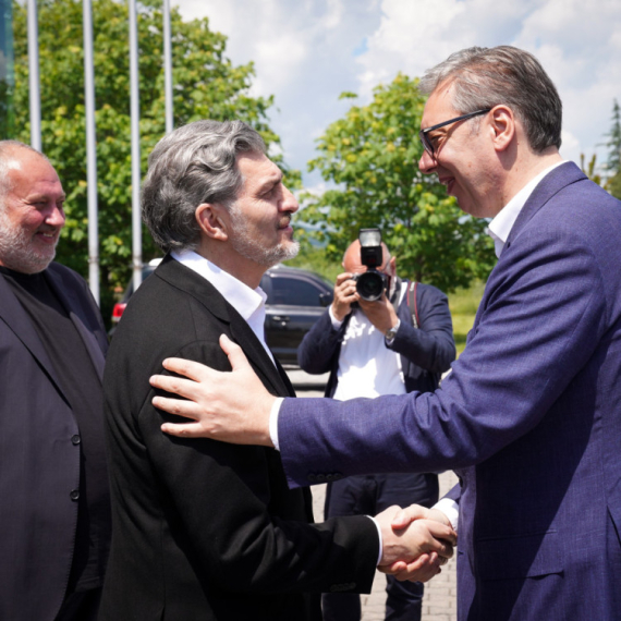 Vučić završio posetu Gruziji; Ispratio ga lično Kavelašvili FOTO