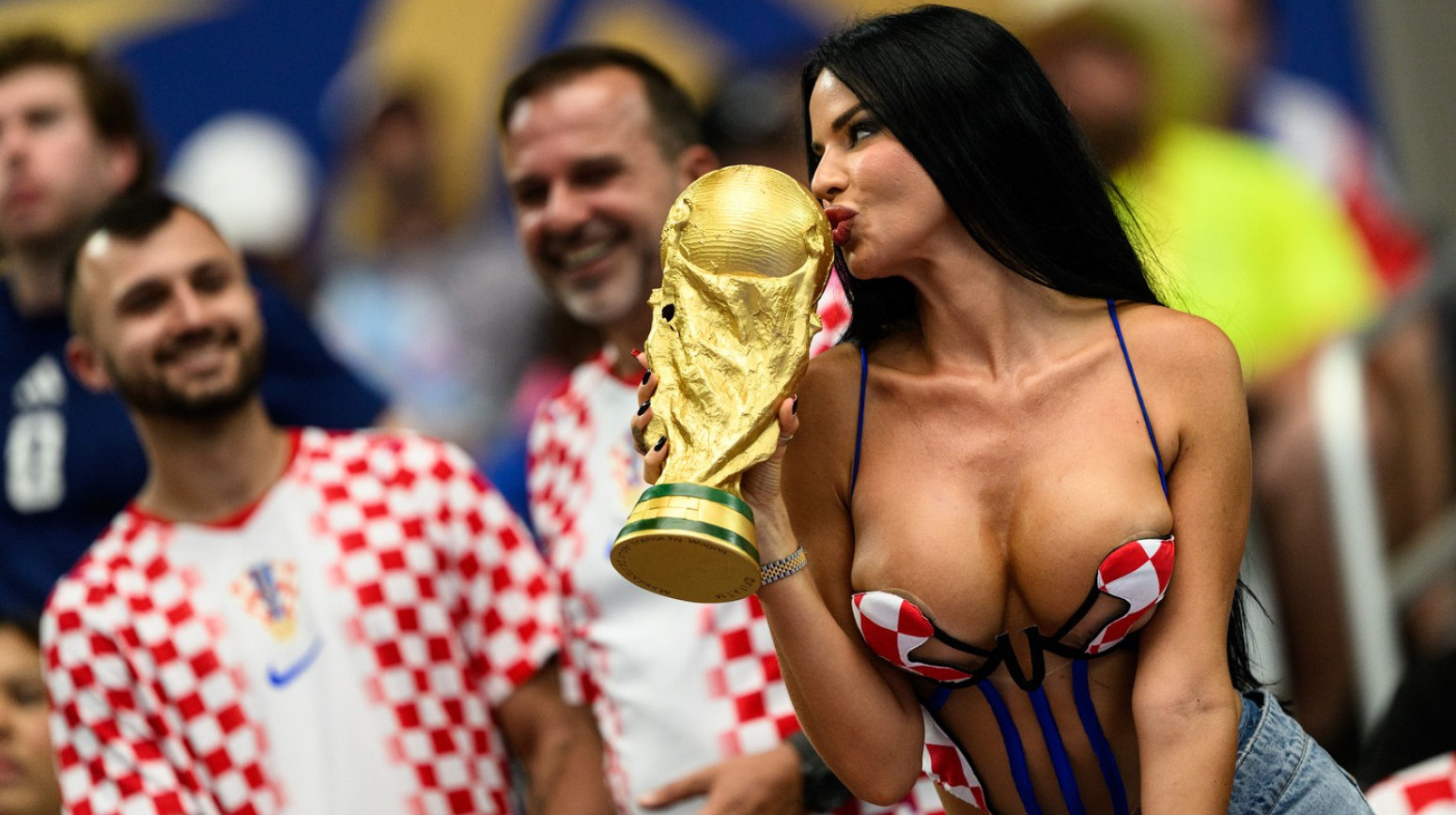 Nova objava vatrene Hrvatice na mrežama napravila haos: Grudi samo što ne ispadnu FOTO