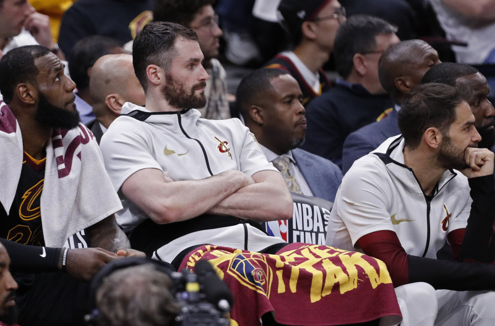 Lebron ostaje u Lejkersima i obnavlja staru ljubav?