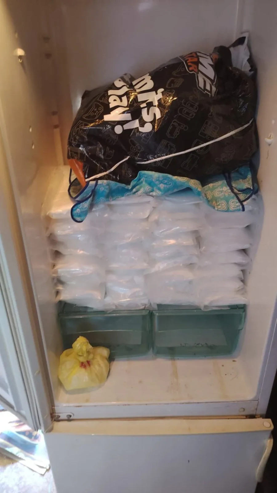 Istorijska zaplena u Novom Sadu: Otkriven ilegalni narko-pogon, zaplenjeno 107 kilograma droge