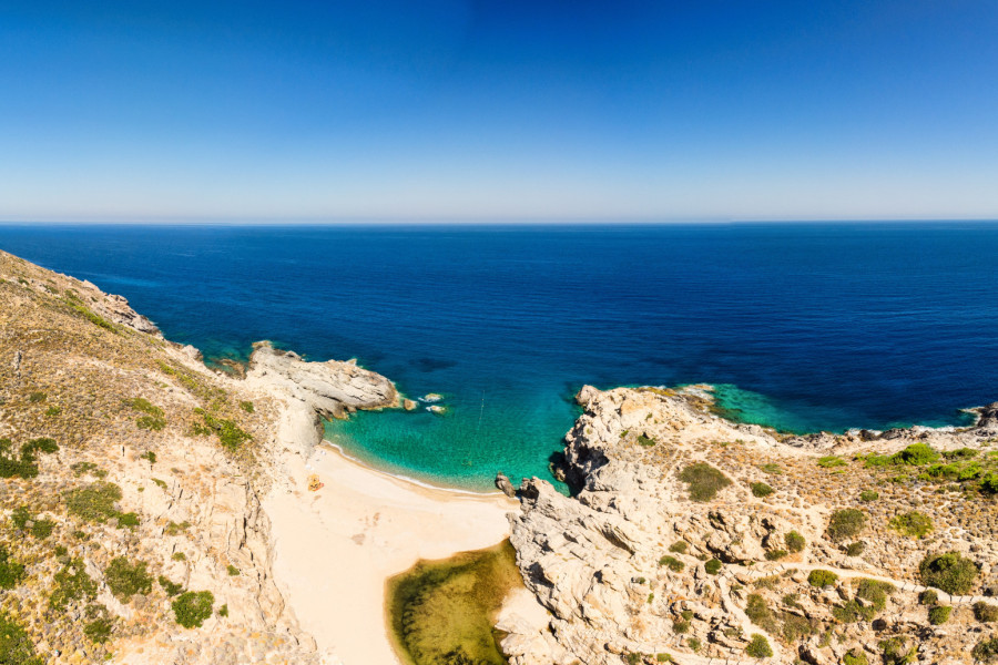 Ovo je najopasnija plaža u Grčkoj: Raj na prvi pogled, a pakao u vodi FOTO