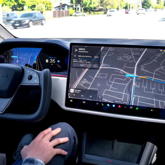 Tvrde da je njihov autopilot 10 puta bezbedniji od vozača; Senatori: "Dokažite"