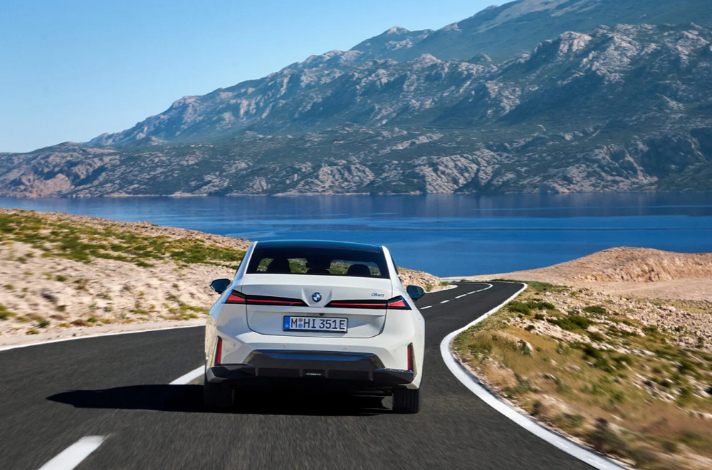 Krenula prodaja BMW-a i3: Domet od preko 900 km i ubrzanje kao sportski automobil FOTO