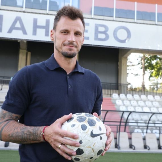 Popović ostaje na golu Železničara