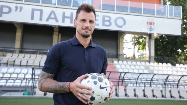 Popović ostaje na golu Železničara