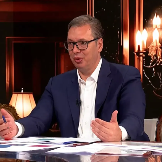 Vučić o lažnoj aferi "zvučni top": "Kroz ovo što sam ja prošao, može svako, sve dok štiti i voli svoju zemlju"