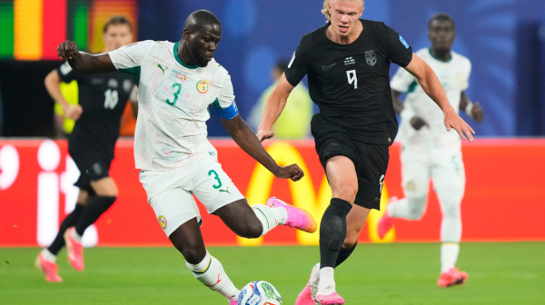 Norvežane "isekla" povreda bitnog igrača – Senegal u potpunom egalu