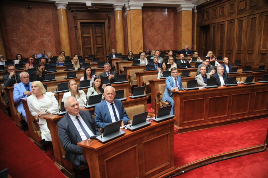 Parandilović i Ninković udaljeni sa sednice; Jovanov blokaderima: Odgovaraćete za ono što ste radili