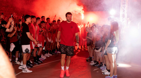 Luka Dončić i Jordan vode četvoro košarkaša iz Srbije u London!