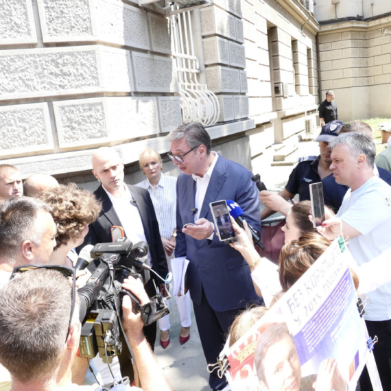 Aplauzi uživo u programu N1 Vučiću od radnika GSP