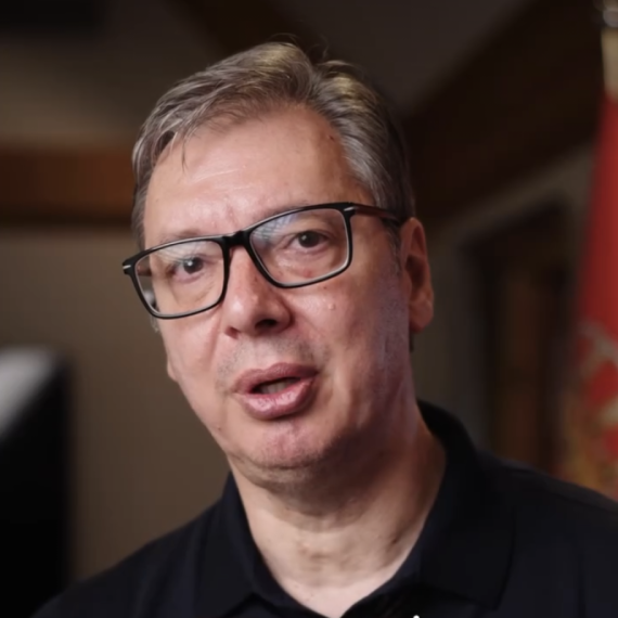 Vučić pnovo pozvao građane na veliki skup 27. juna: "Organizujemo susret ljudi koji vole našu otadžbinu" VIDEO