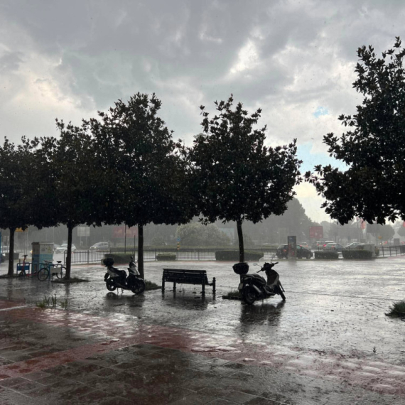 Nevreme paralisalo Podgoricu: Pljusak, grad i jak vetar – deo grada bez struje VIDEO