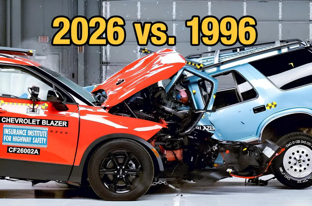 Kako izgleda sudar vozila iz 2026. sa modelom starim 30 godina VIDEO