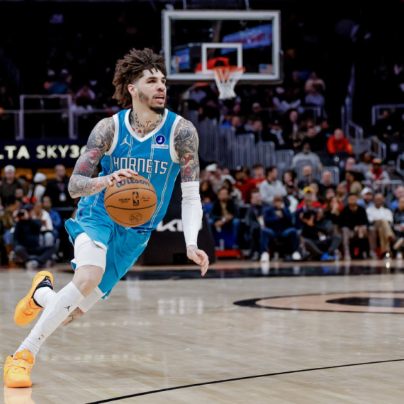 NBA "bomba": Šarlot šalje Lamela Bola u Minesotu!