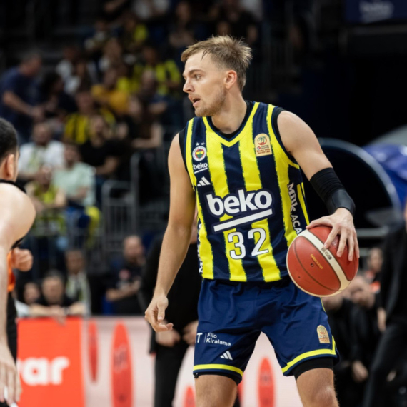 Fenerbahče otpustio četvoricu košarkaša