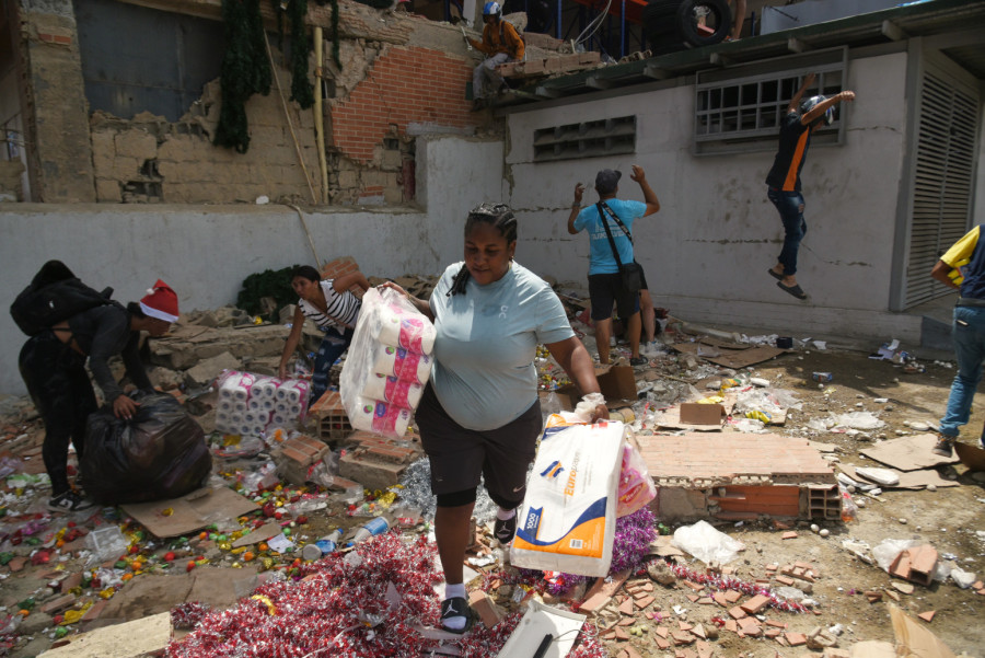Apokaliptične scene u Venecueli: Posle zemljotresa izbile masovne pljačke FOTO/VIDEO
