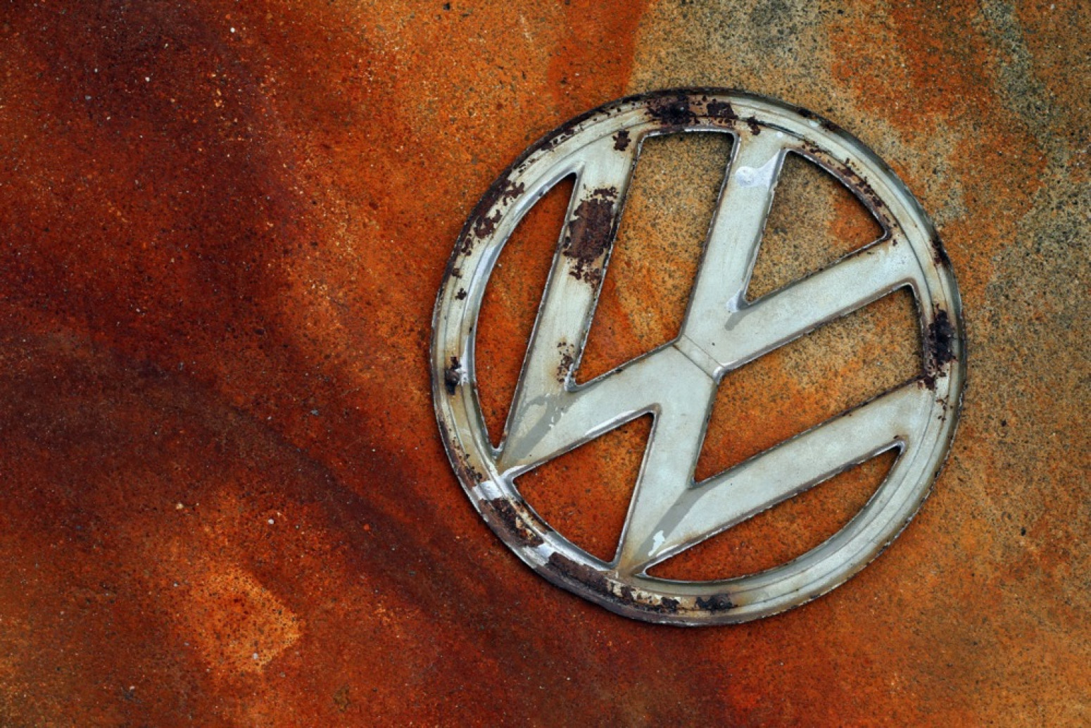 VW totalno posrnuo