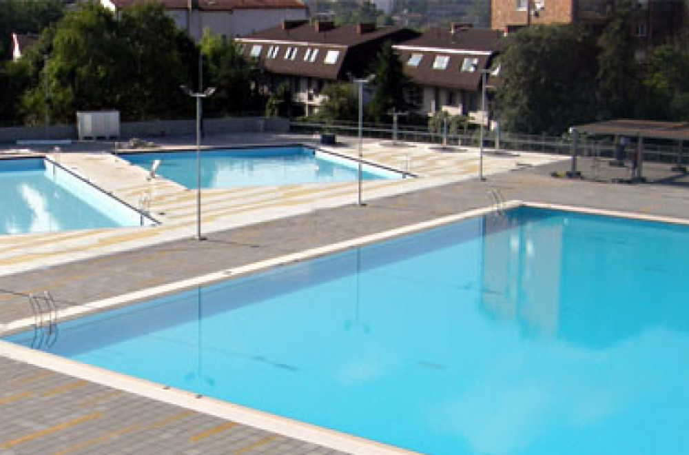 Rashlađenje na Zvazdari: Na bazenima Olimp od sutra noćno kupanje i poseban program za dame