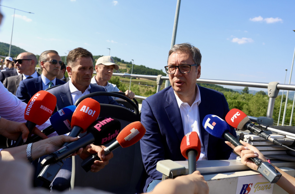 Mali: "Ova deonica je najbrža veza između Kraljeva i Čačka"; "Od 2013. izgrađeno ukupno 651,41 km auto-puteva"