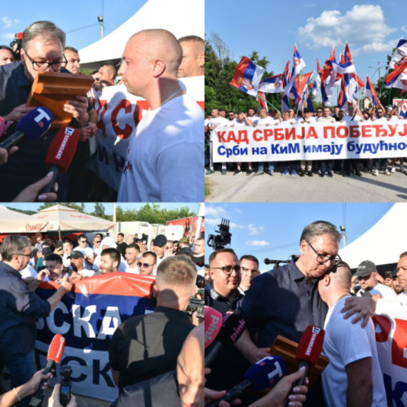 Prelepe slike iz Oplanića; Srbi sa KiM Vučiću uručili ikonu Svetog cara Lazara FOTO