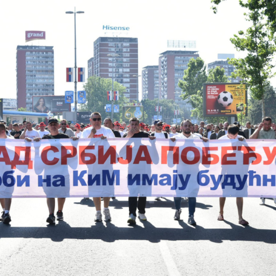 5.000 Srba sa Kosova i Metohije krenulo je na veliki skup; Ori se "Aco, Srbine"