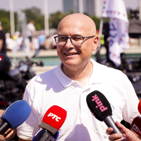 Vučević sa građanima na Klisi: "Nećemo dati Novi Sad blokaderima"