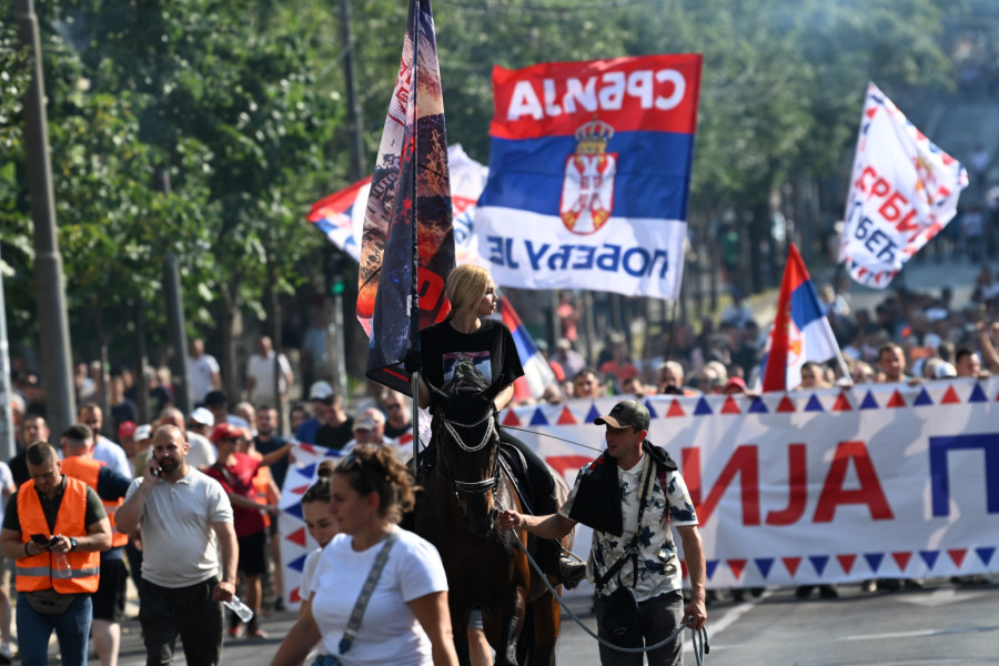 Više od 200.000 ljudi na skupu Srbija jedna porodica – oglasio se MUP