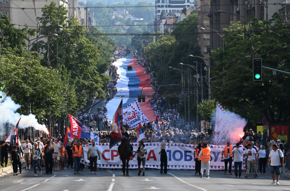 MUP objavio brojke: Više od 200.000 ljudi na veličanstvenom skupu "Srbija jedna porodica"