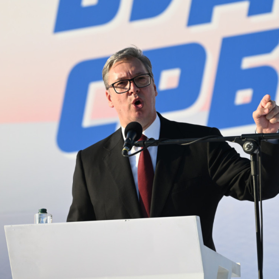Vučić: "Moj predlog je da naša lista za predstojeće izbore nosi naziv 'Ujedinjena Srbija'"