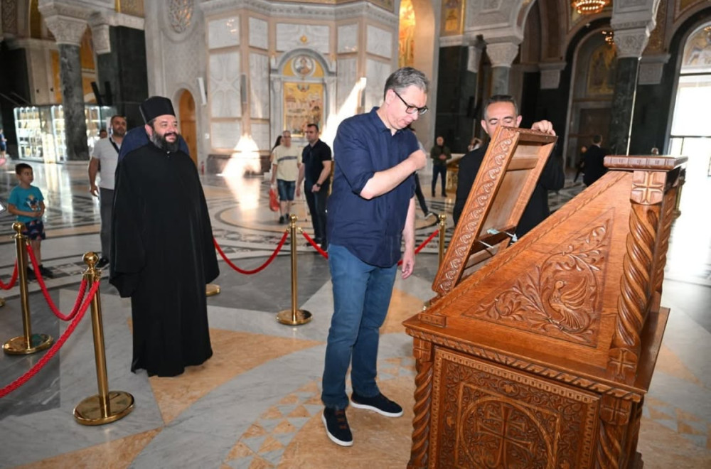 Vučić sutra u Hramu Svetog Save; Prisustvuje potpisivanju ugovora za završne radove