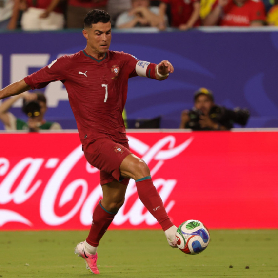 "Možda ćemo morati da zamenimo Ronalda na sledećoj utakmici"