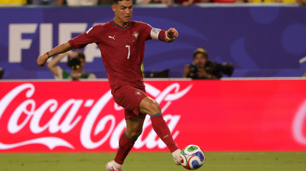 "Možda ćemo morati da zamenimo Ronalda na sledećoj utakmici"