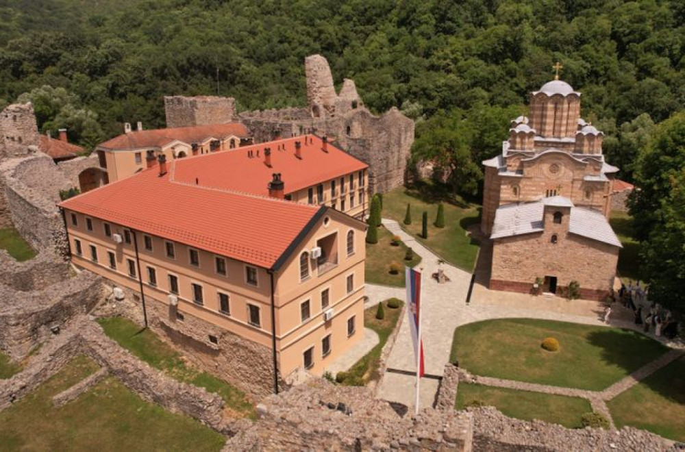 Car Lazar podigao ovu svetinju za spas duše: Vernici tvrde da se ovde dešavaju čuda FOTO